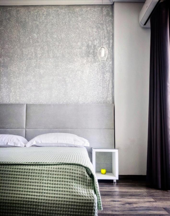 Hotel Joan Sarandë Esterno foto