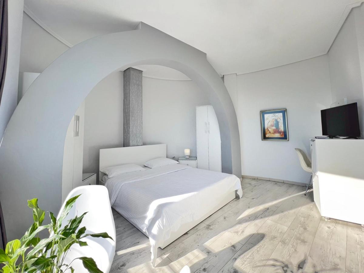 Hotel Joan Sarandë Esterno foto