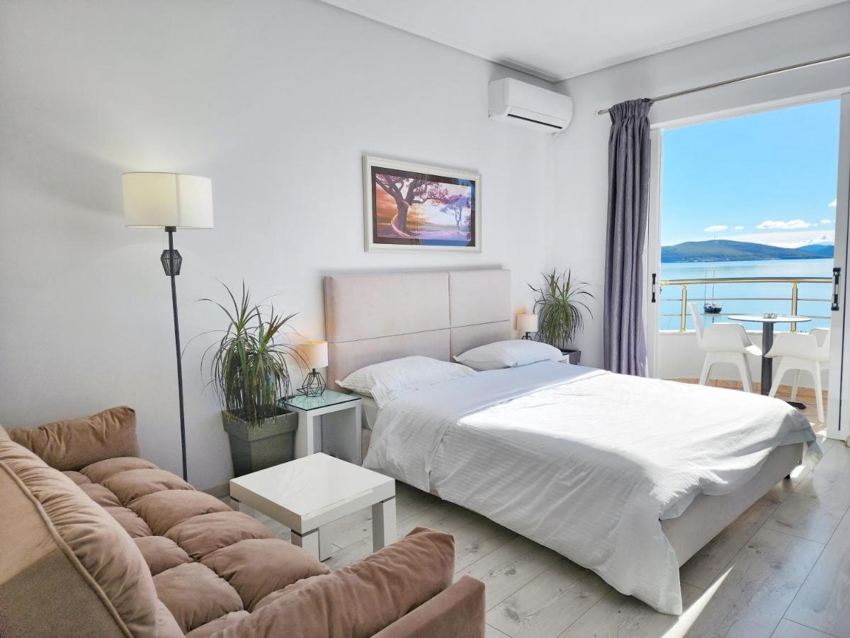 Hotel Joan Sarandë Esterno foto