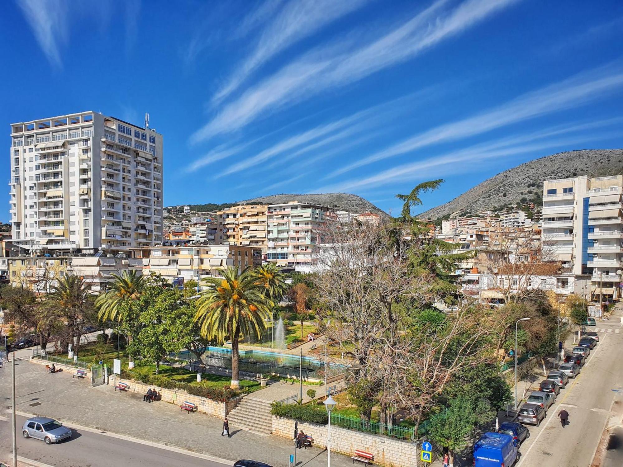 Hotel Joan Sarandë Esterno foto